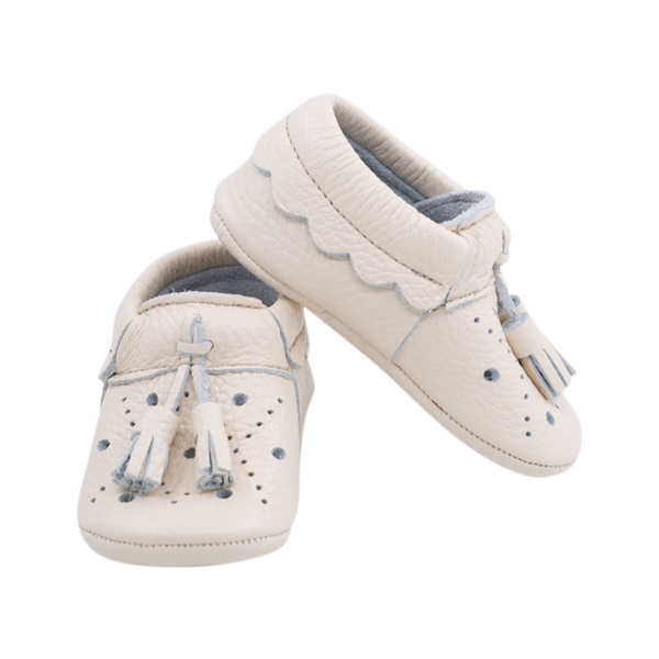 Filly leather baby shoes in ivory with tassels