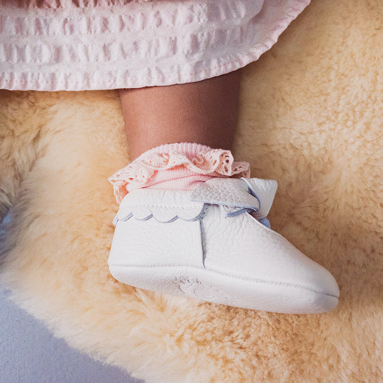 Baby shoes new on sale