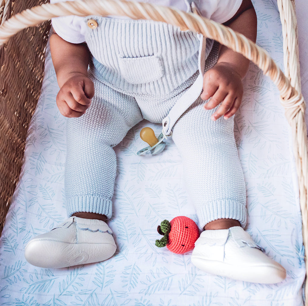 Fawn soft sole leather baby shoes in ivory 