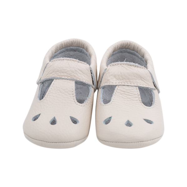 Kit soft sole baby shoes in ivory