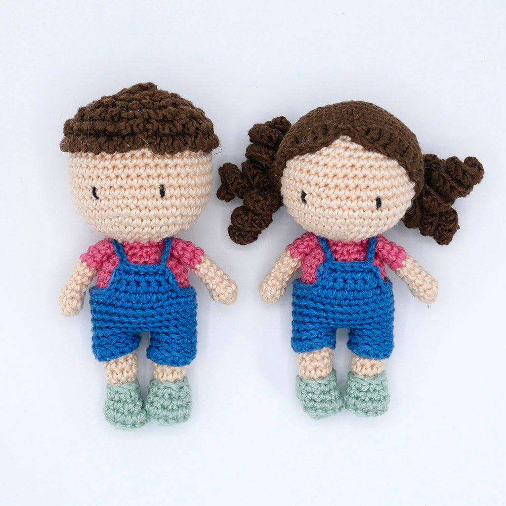 Pocket Peach dolls called Pearl and Pepe in organic cotton crochet